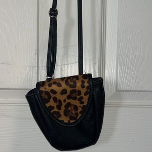 Leopard print small bag